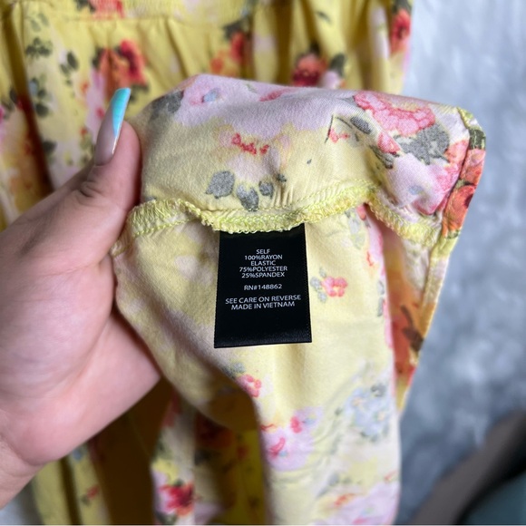 Torrid Yellow Floral Babydoll Challis Smocked Cami Size 2 - Picture 3 of 5